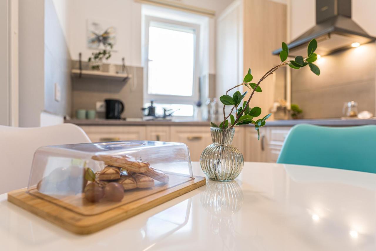 Rentforcomfort Apartment Ella 2 Braşov Eksteriør billede