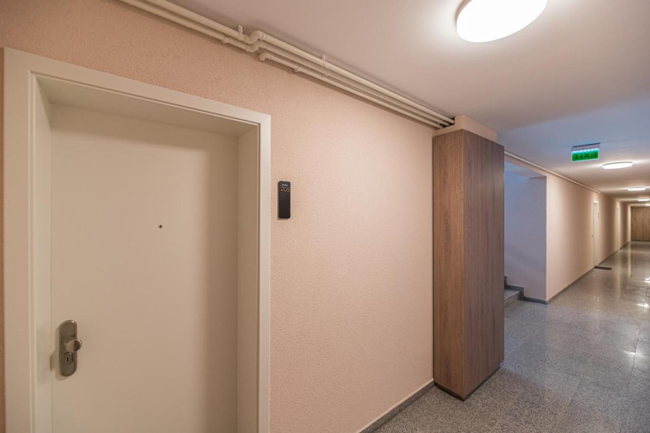 Rentforcomfort Apartment Ella 2 Braşov Eksteriør billede